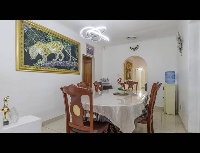 4 BEDROOM HOUSE FOR SALE IN WEST RIDING